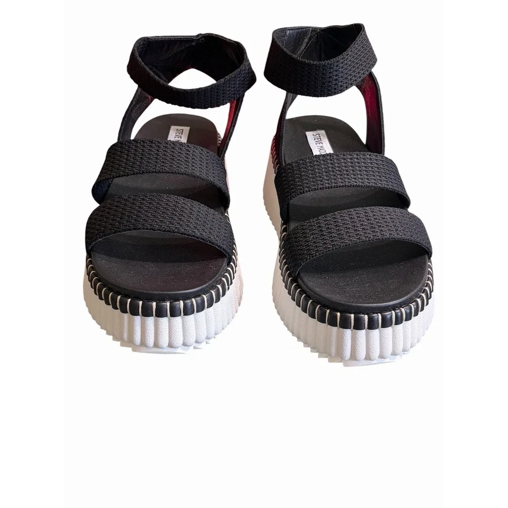 Steve Madden Women's Shelle Sandal, Black, 9